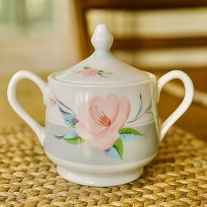Vintage Saltera “Victorian Rose” Sugar Bowl w/ Lid – 1985 Japan